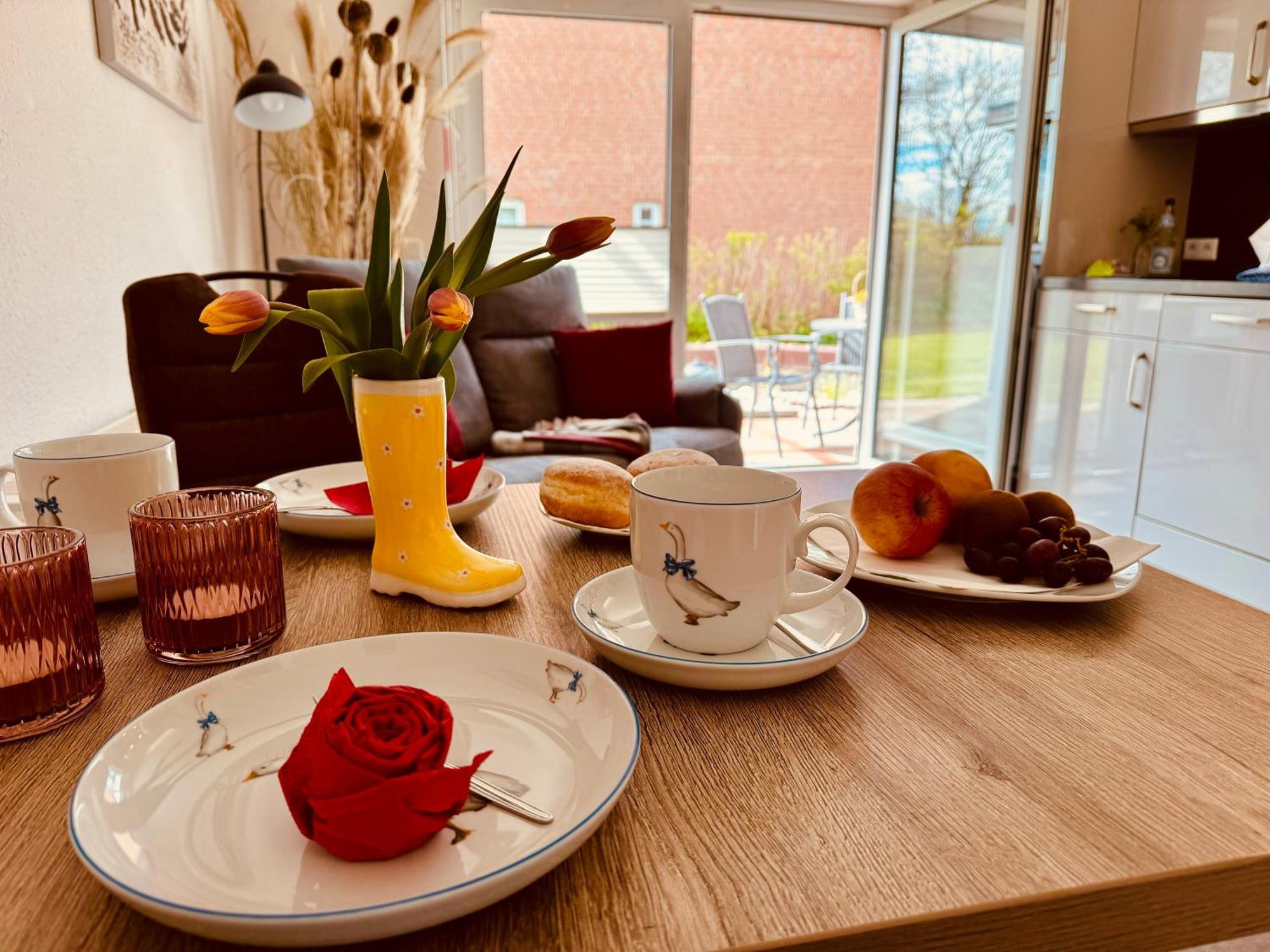 Segelund: Tranquil Seaside Retreat With Garden Terrace Apartment *
