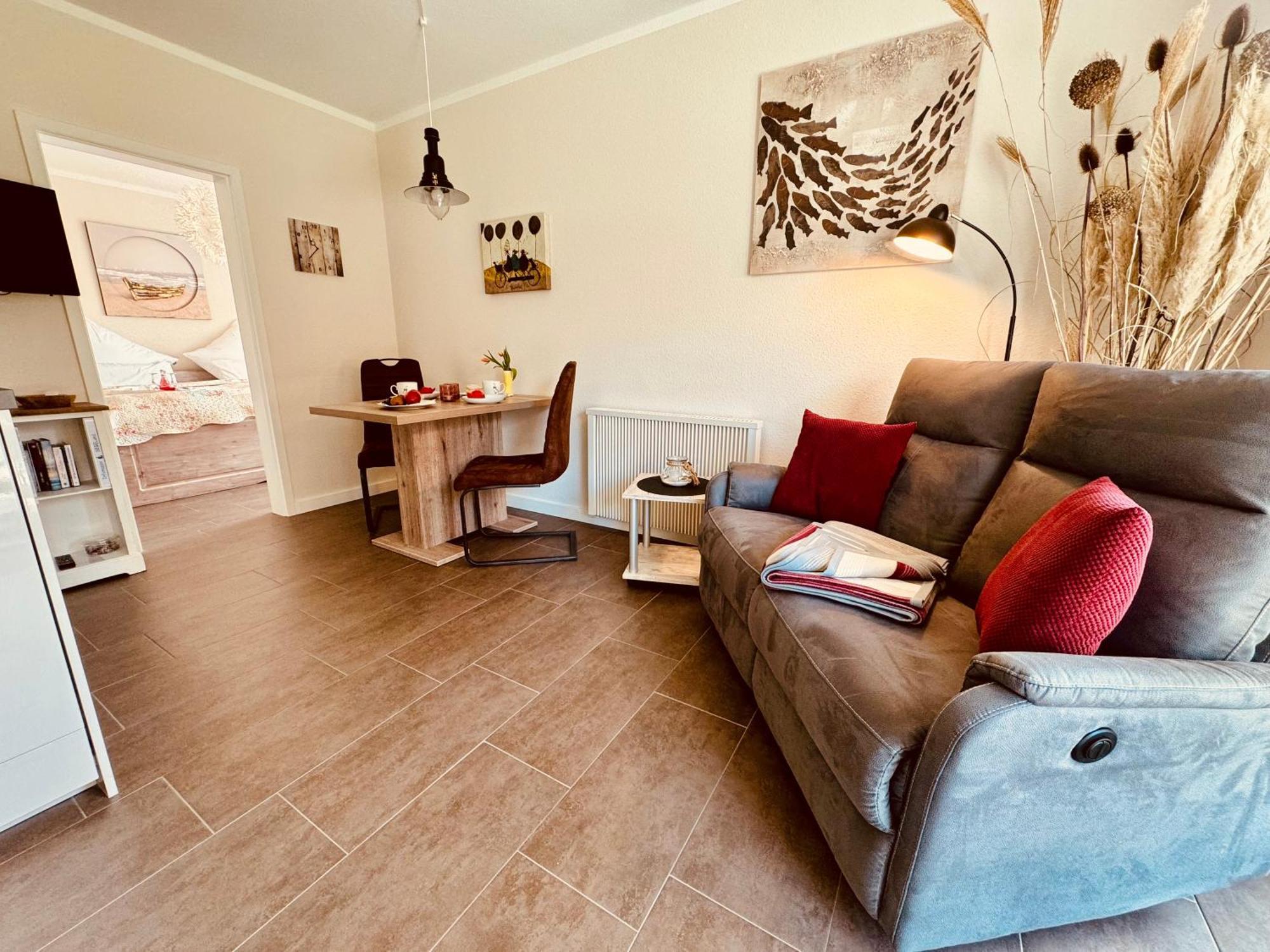Segelund: Tranquil Seaside Retreat With Garden Terrace Schonhagen (Schleswig-Holstein)